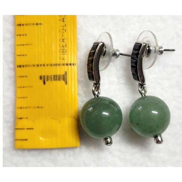 MMA Metropolitan Museum Art CN Carved Jadeite Black Rhinestone Dangle Earrings. - Picture 3 of 6